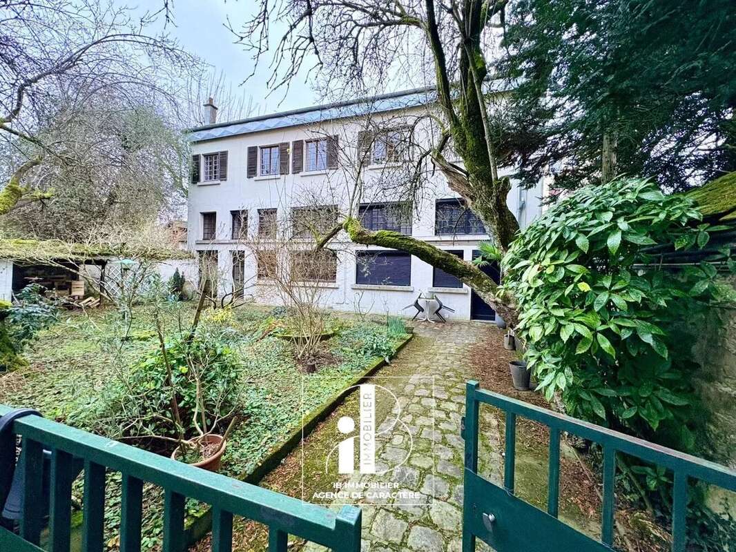 Appartement à FONTAINEBLEAU