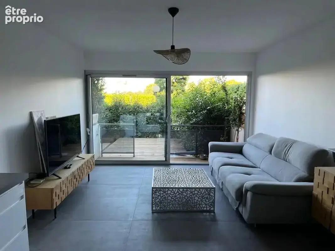 T2 refait à neuf avec jardin, parking et cave - photo 6