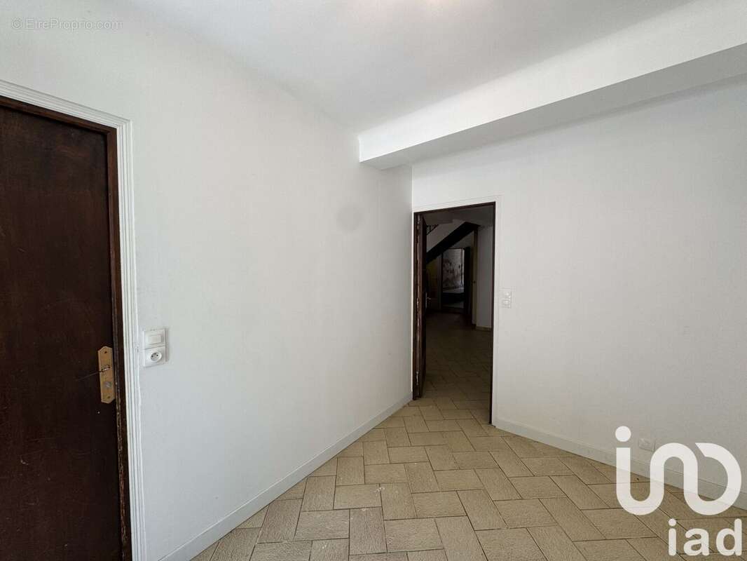 Maison 266 m² à Montferrier  - photo 3