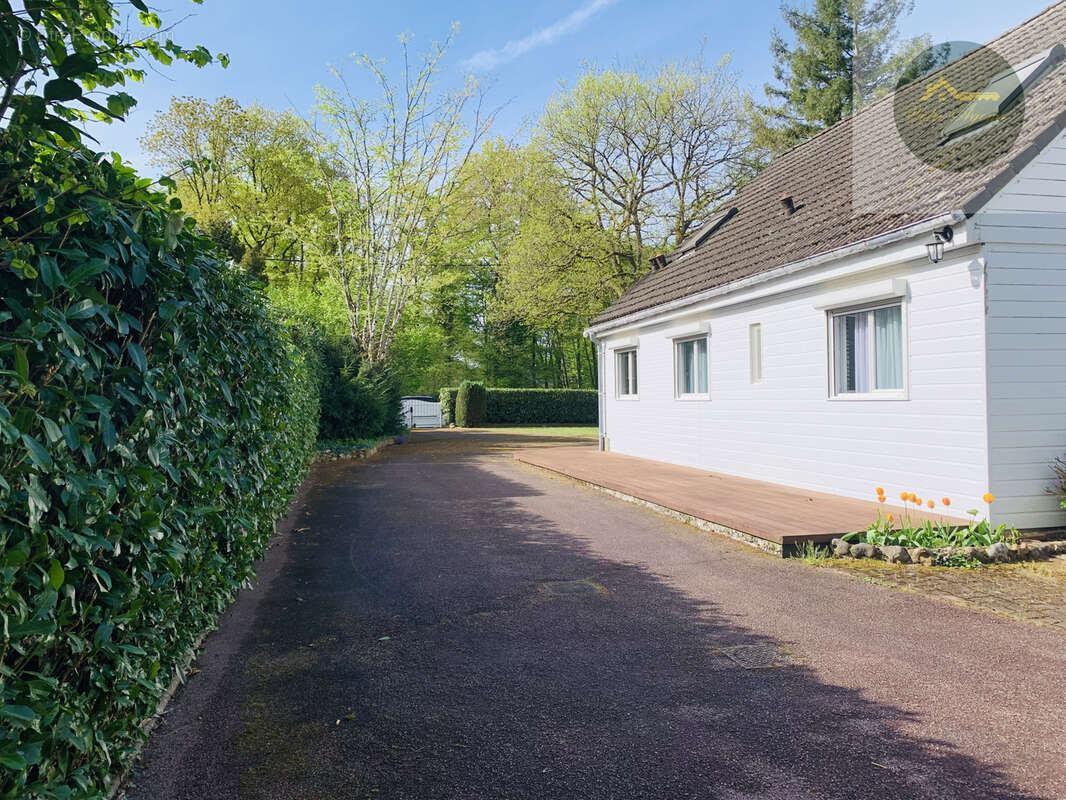 Maison à BAZOCHES-SUR-LE-BETZ