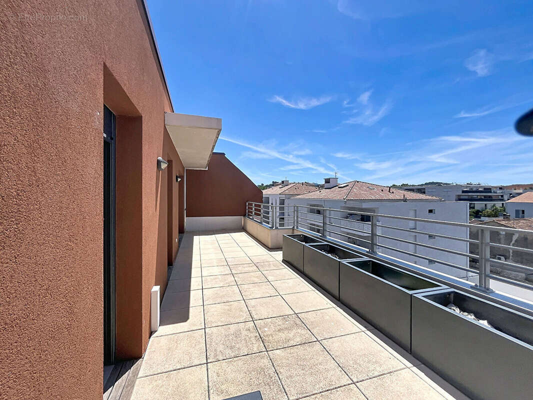 Appartement 57 m² à La Seyne-Sur-Mer  - photo 4