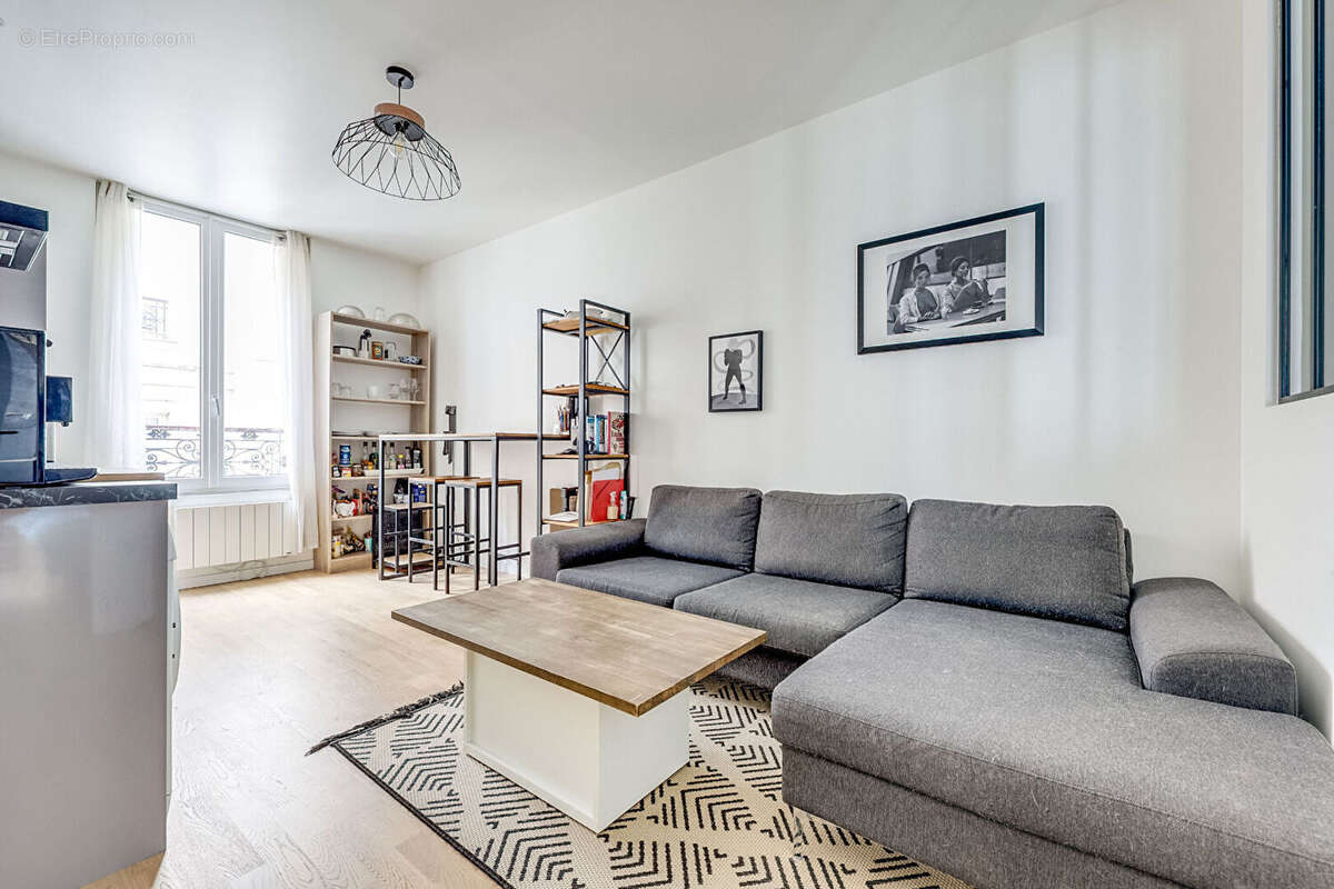 Appartement à PARIS-14E