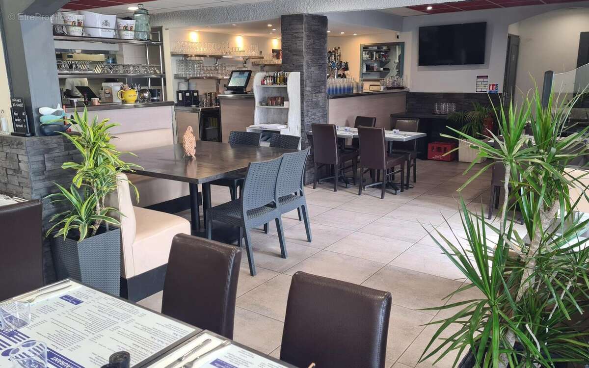 Photo 3 - Commerce à FLEURY