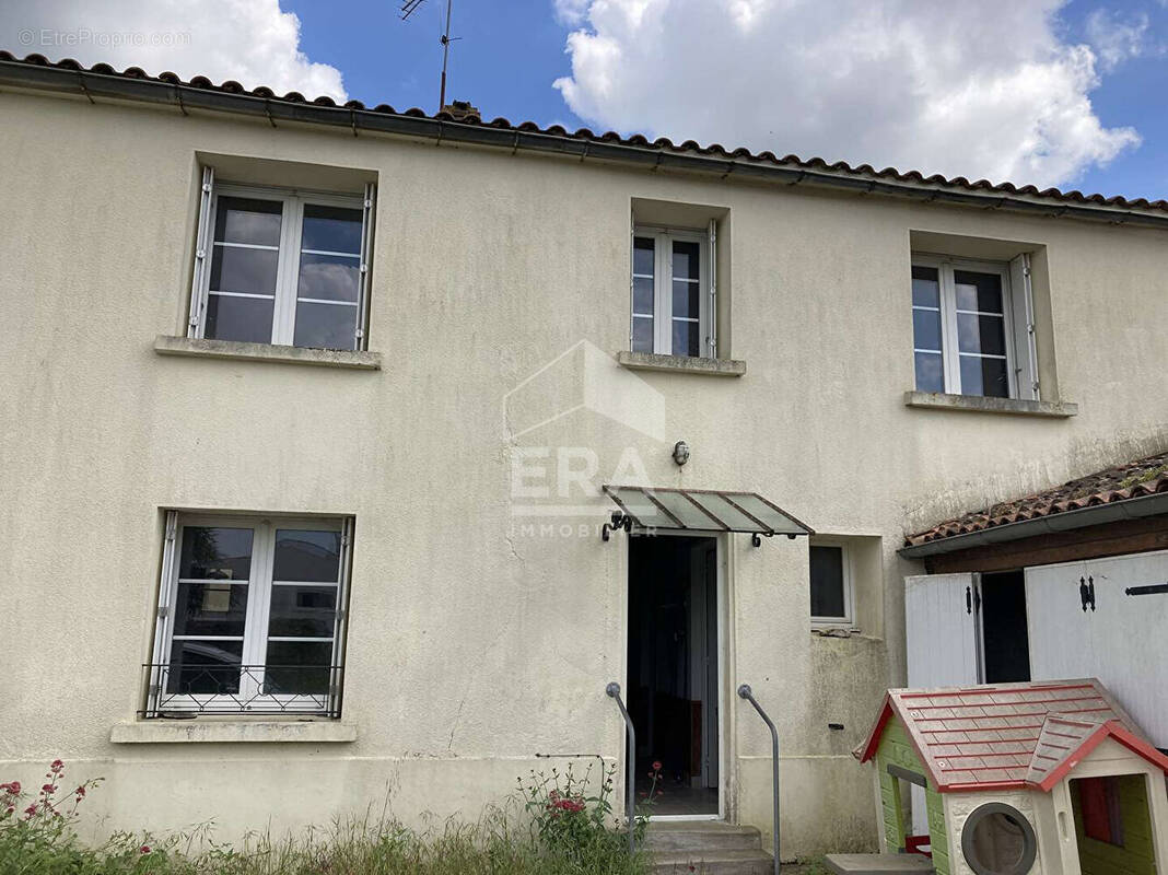Maison à DOMPIERRE-SUR-MER