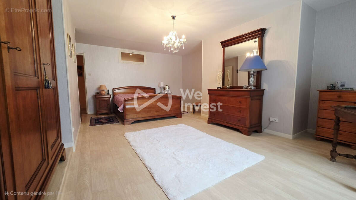 Maison à MAUBERT-FONTAINE