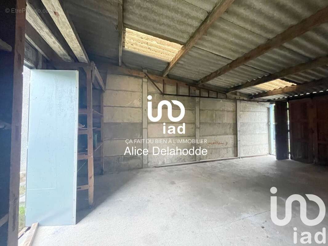 Photo 2 - Parking à CAMIERS