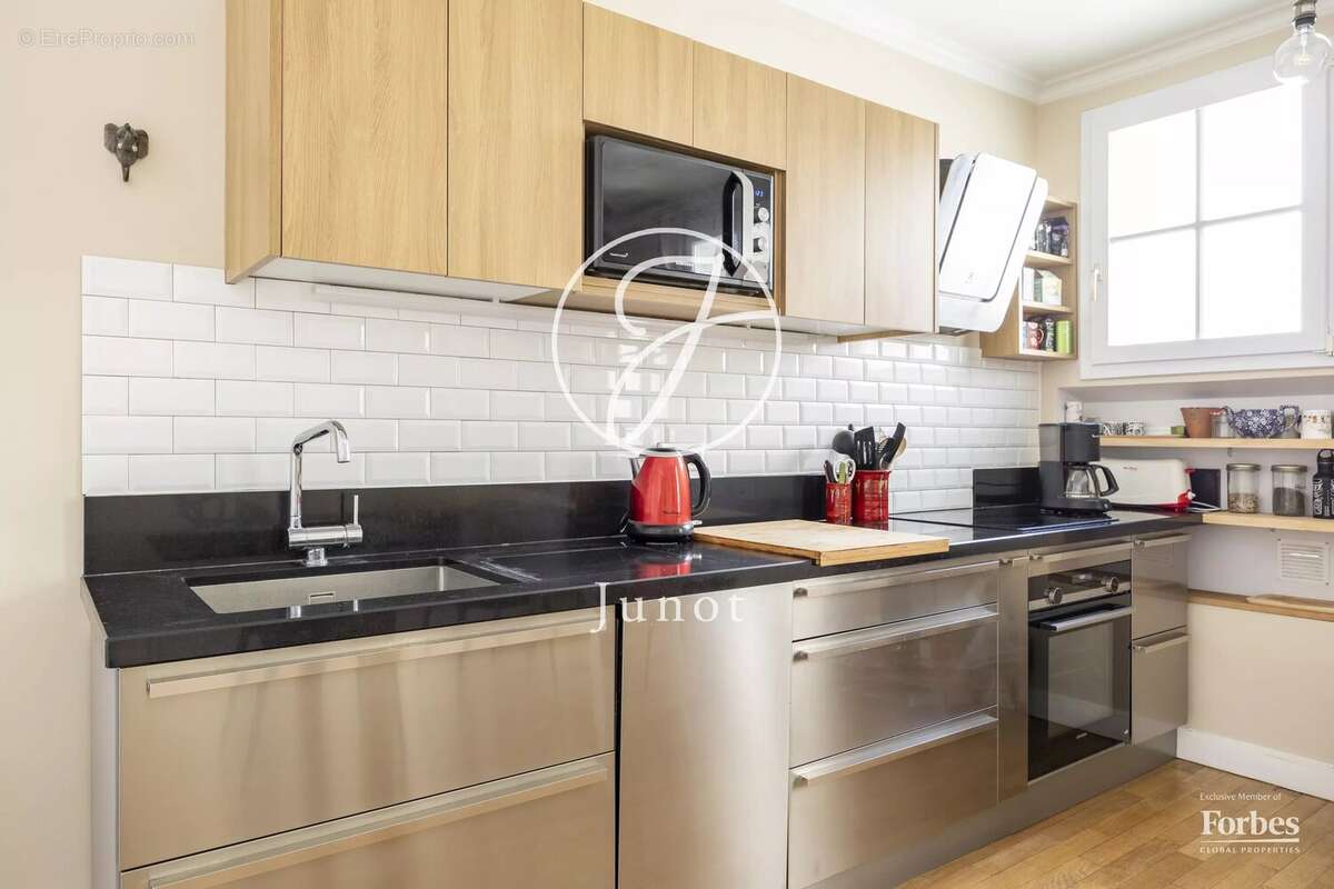 Appartement à PARIS-7E