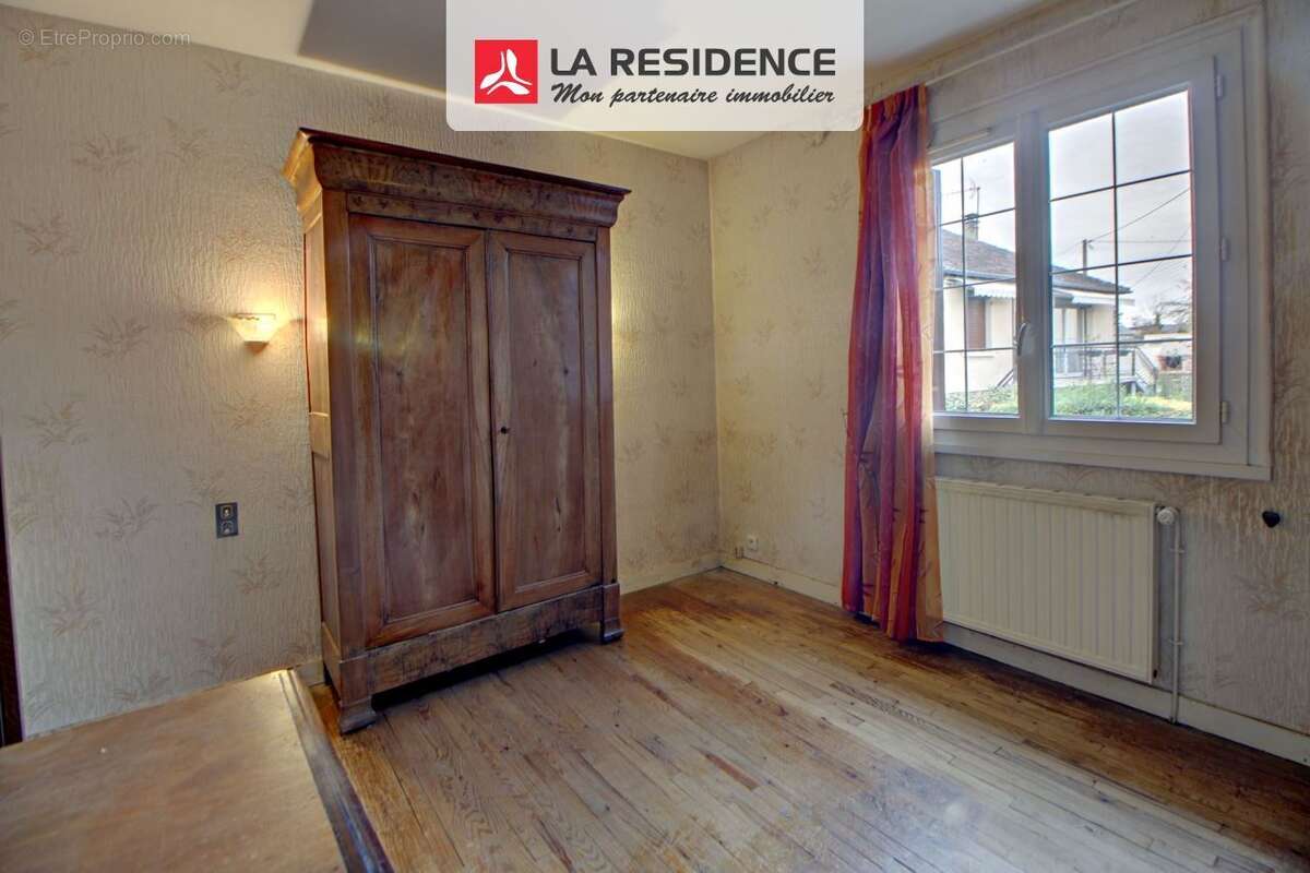 Maison à COURCELLES-SUR-SEINE