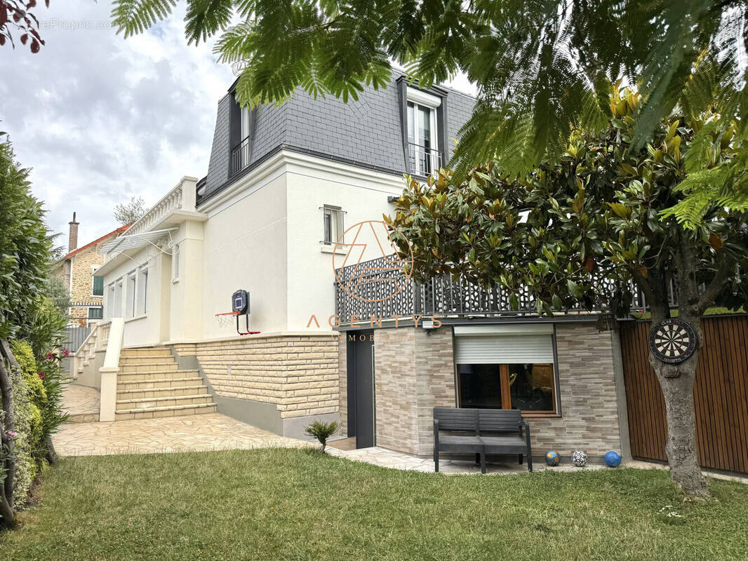Maison à VILLIERS-SUR-MARNE
