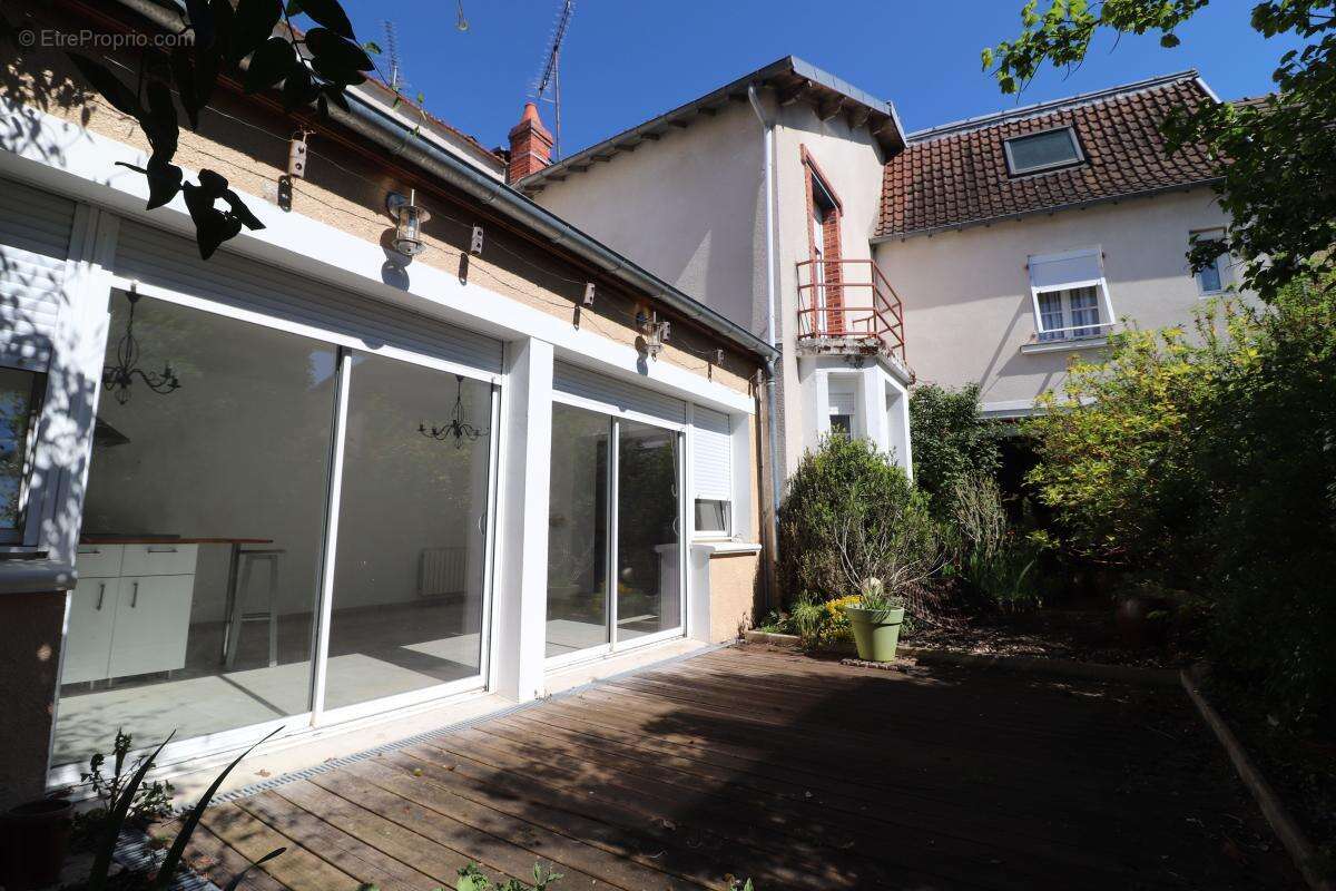 Maison à COSNE-COURS-SUR-LOIRE