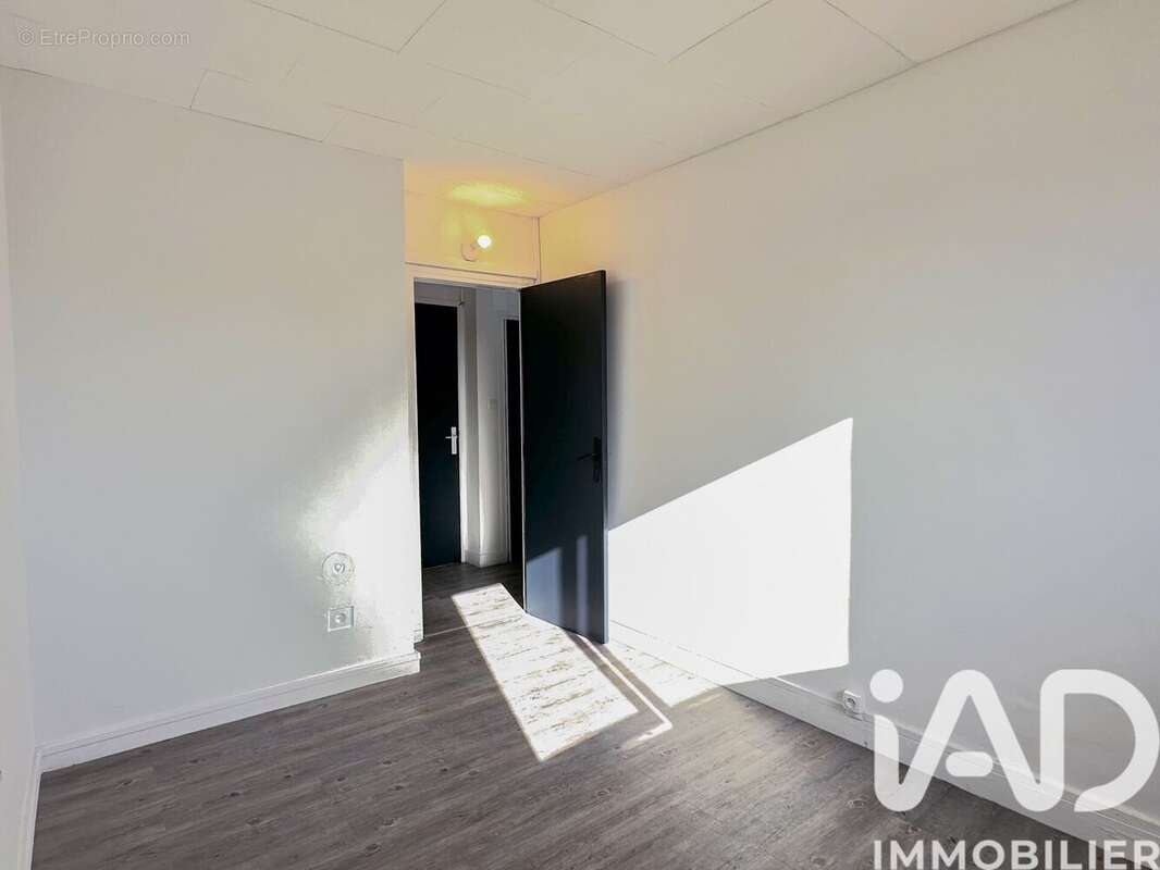 Photo 8 - Appartement à BAGNOLS-SUR-CEZE