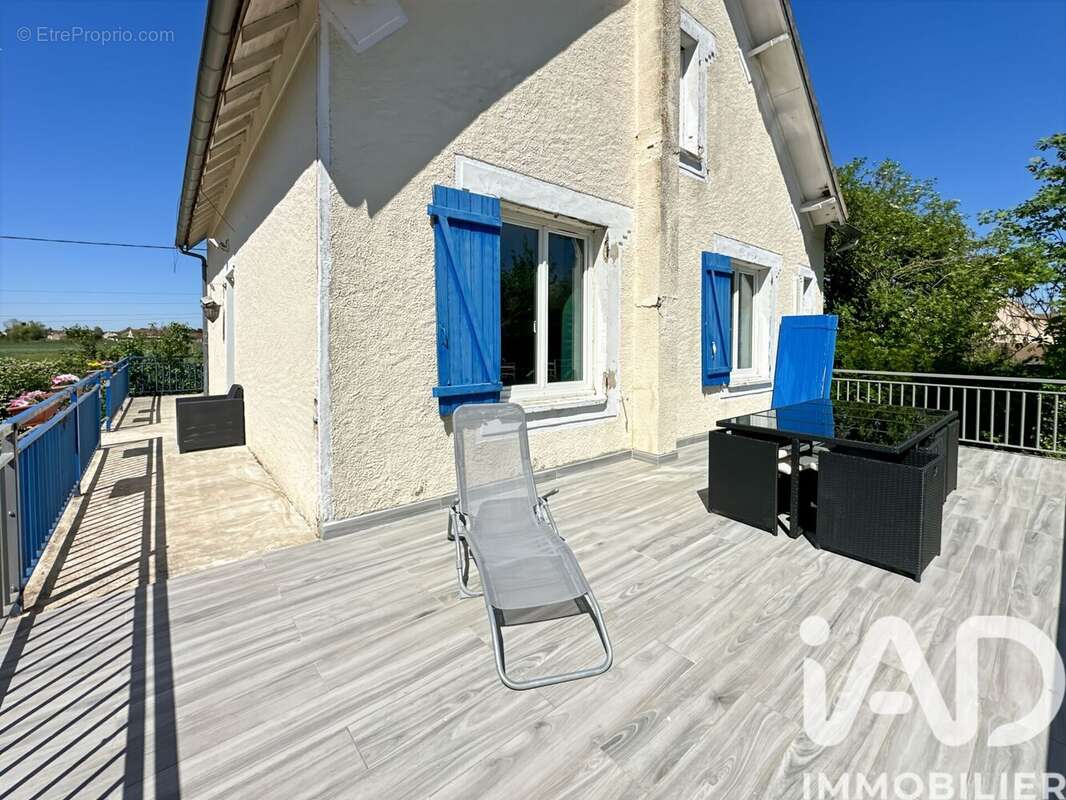 Maison 114 m² à Cuy  - photo 9