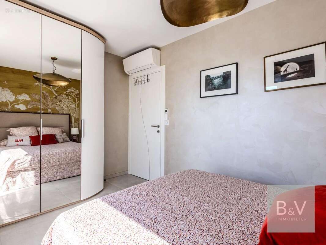 Appartement à SAINT-LAURENT-DU-VAR