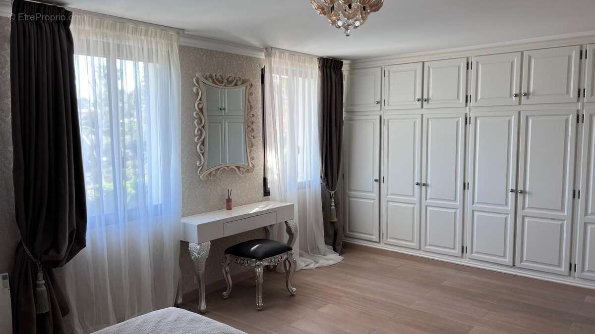 Maison à VILLENEUVE-LOUBET
