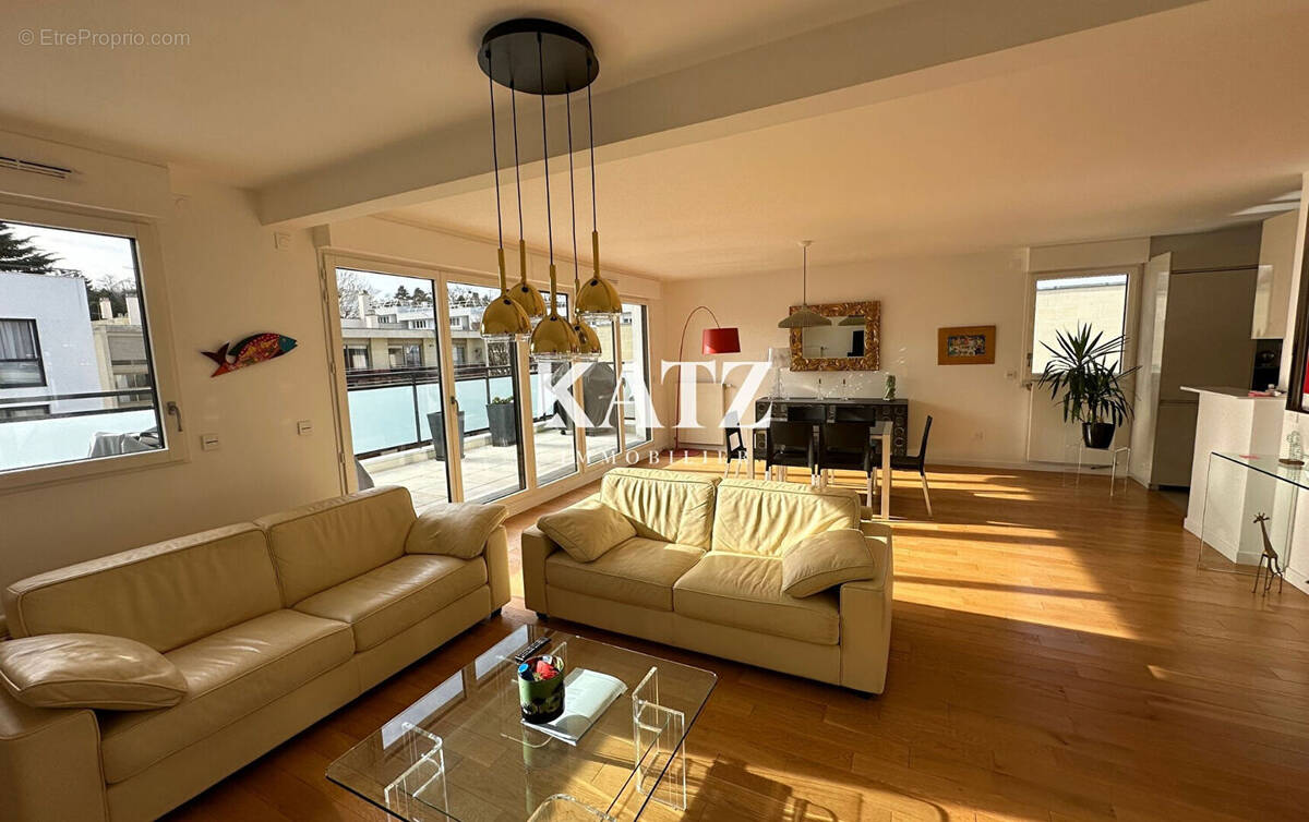 Appartement à GARCHES