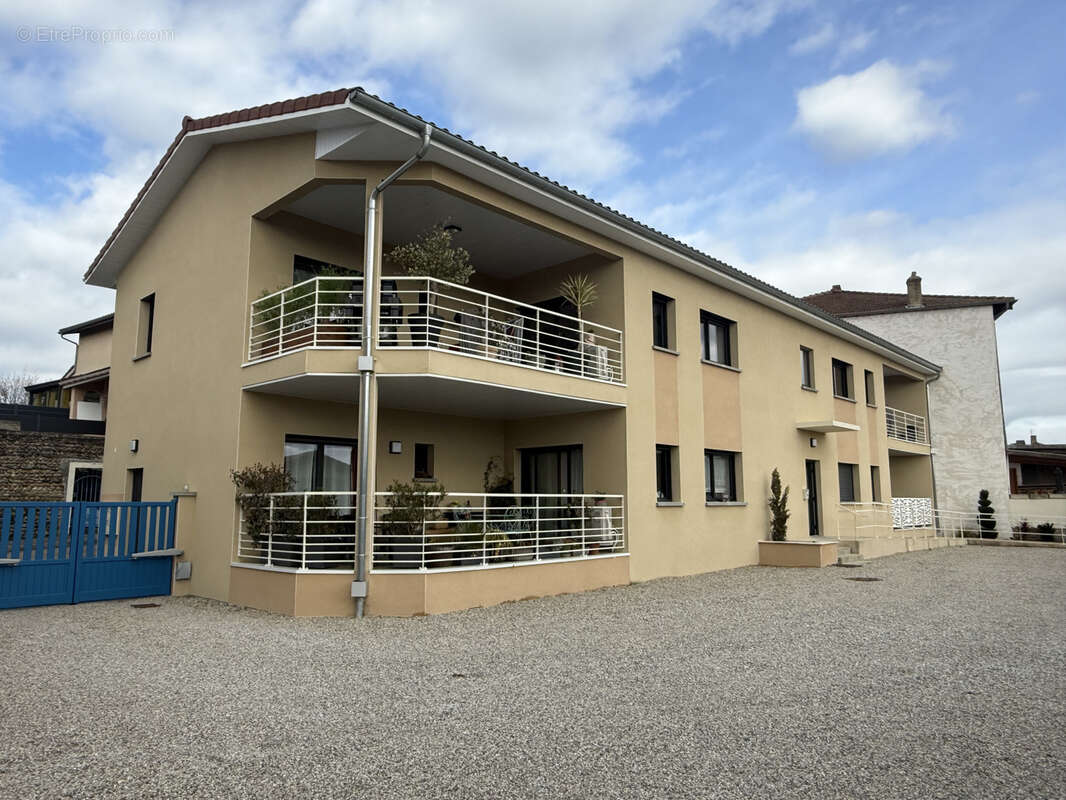 Appartement à LES COTES-D'AREY