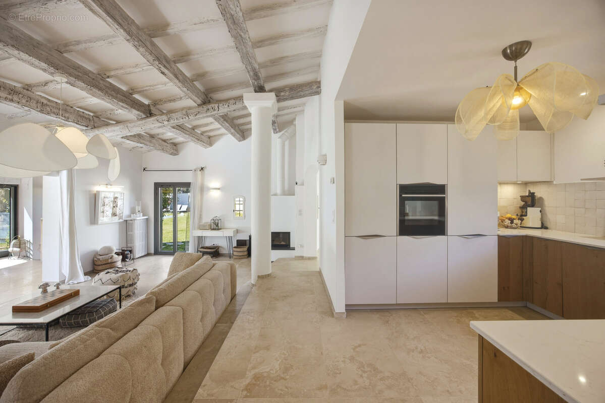 Maison à LA COLLE-SUR-LOUP