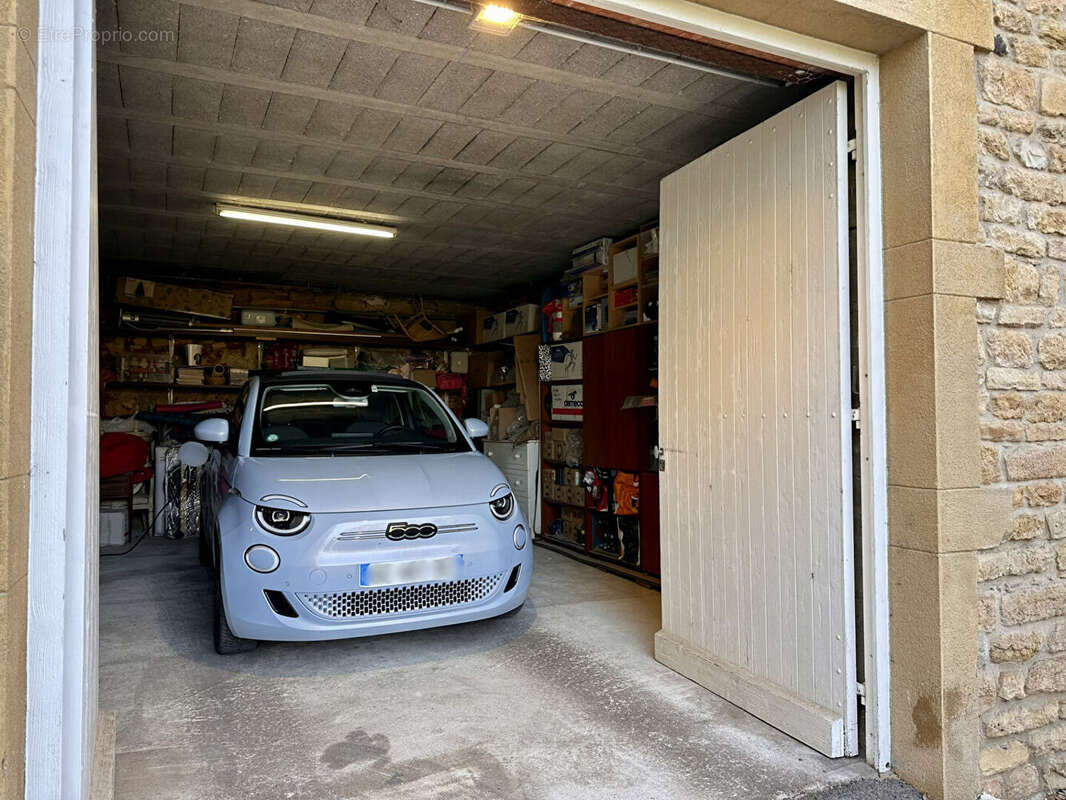 Maison à POUILLY-LE-MONIAL