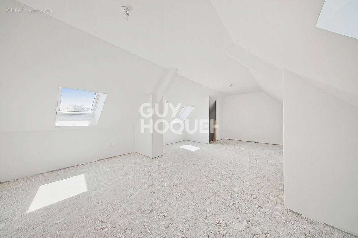 Maison à FONTENAY-TRESIGNY