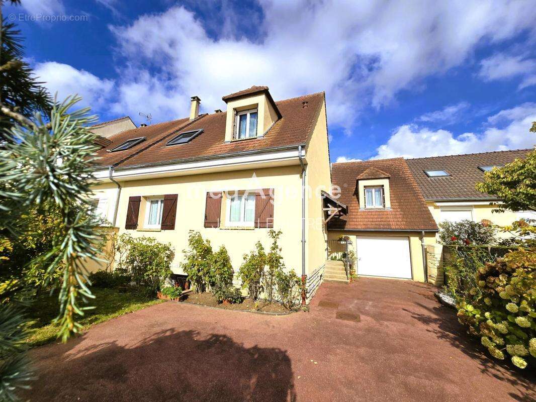 Maison à RAMBOUILLET