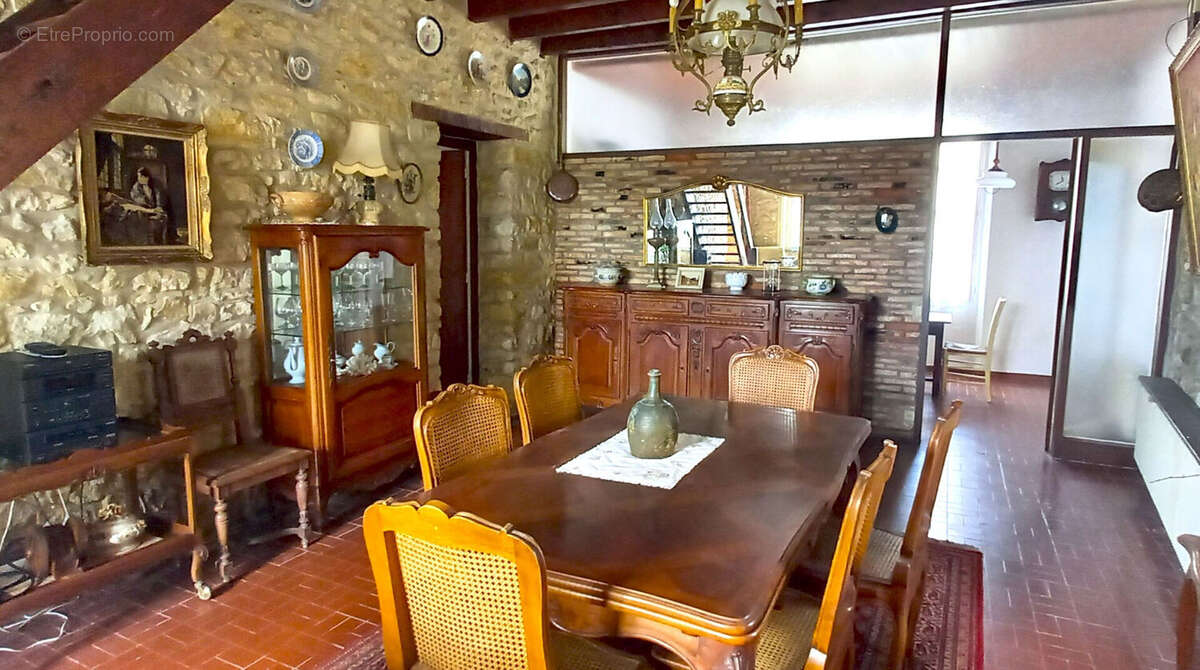 Maison à QUEYRAC