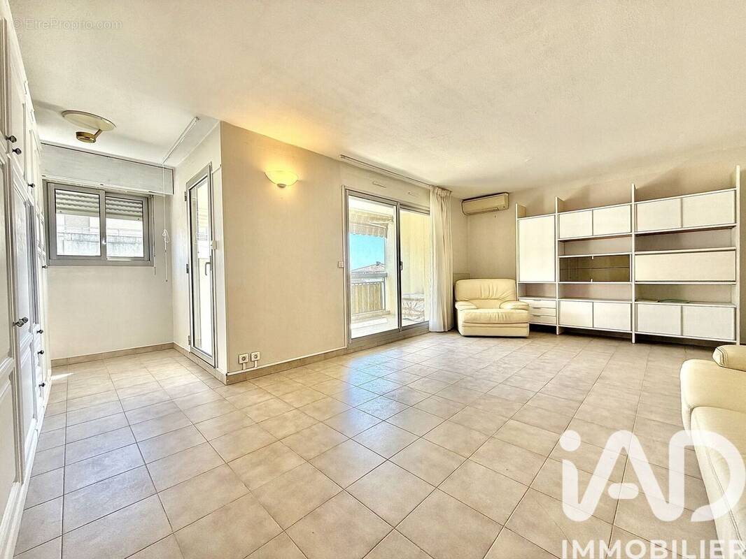 Photo 1 - Appartement à SAINT-LAURENT-DU-VAR