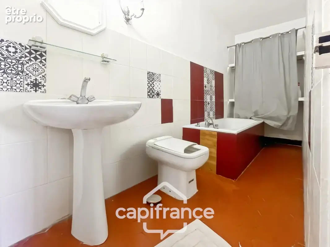 ne demeure de caractère au cœur de la Provence: 242 m2 de superficie habitable , une TERRASSE PANORAMIQUE. Distribution sur 3 ni - photo 35
