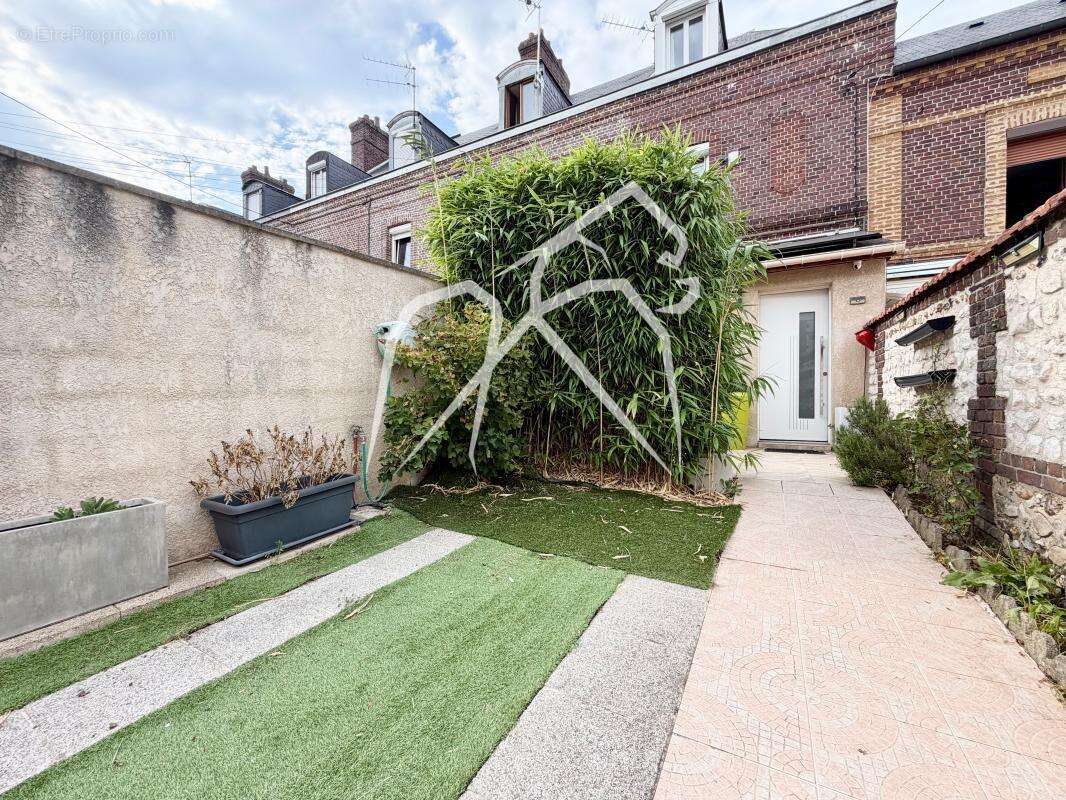 Maison de ville  103m²  jardin  belle opportunite  4 chambres  - photo 2