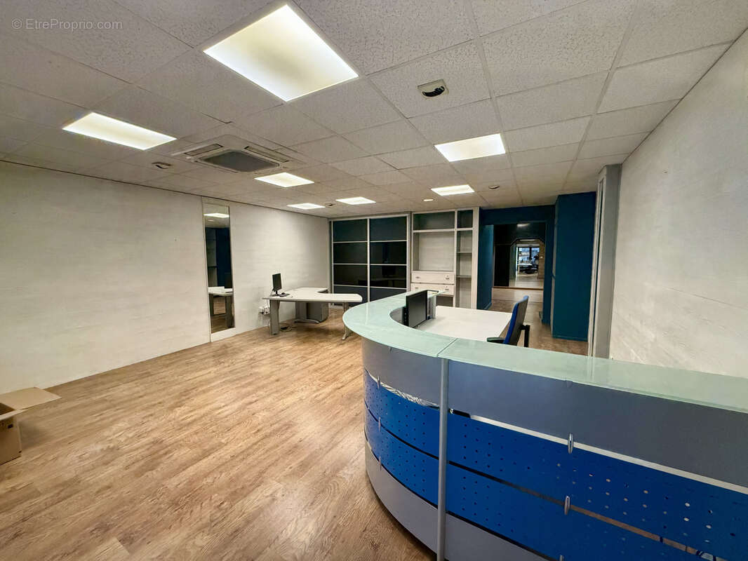 Commerce à SAINT-JEAN-DE-MAURIENNE