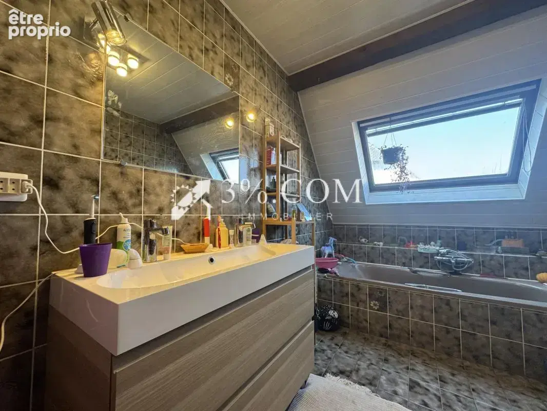 3%COM  Jolie maison de 150m2 avec 5 chambres - photo 11