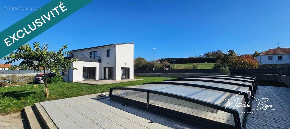 Photo 1 - Maison à SAINT-GERMAIN-LEMBRON