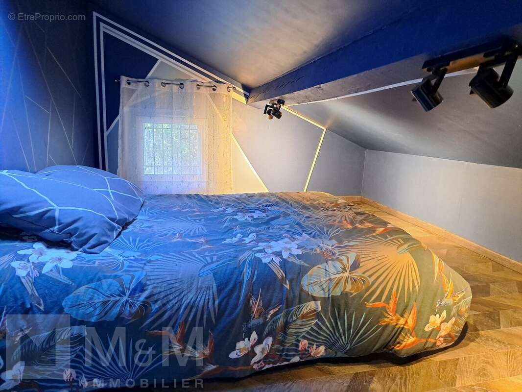 Maison à MONTFORT-SUR-BOULZANE