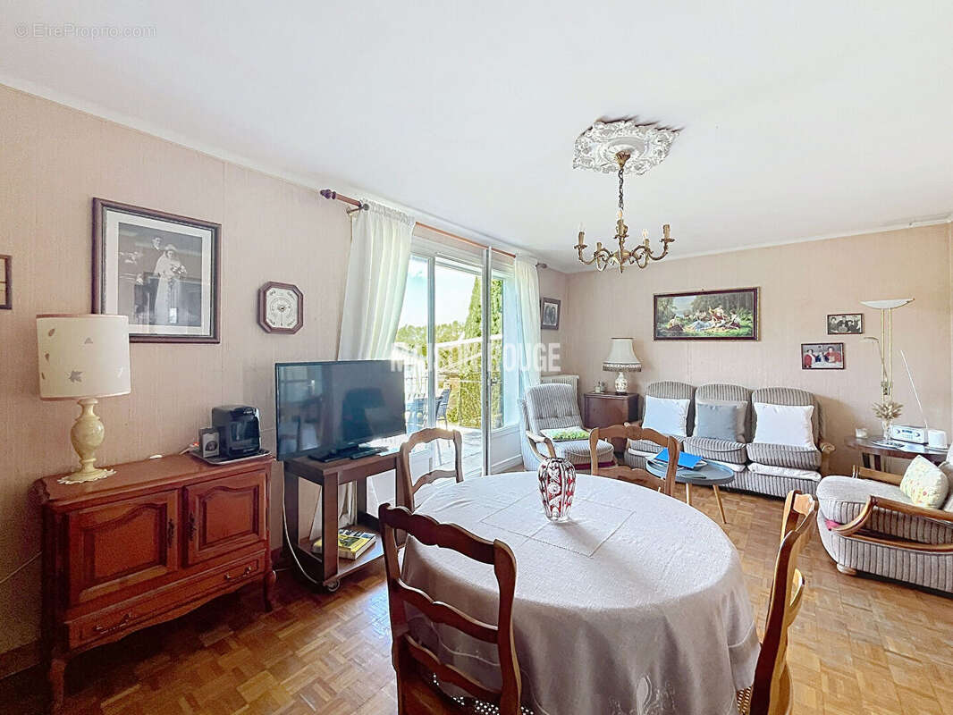 Maison avec beau potentiel, commerces et mer accessibles à pied - photo 2