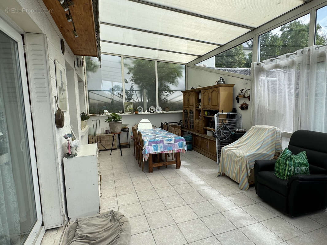 Maison à LE THILLAY