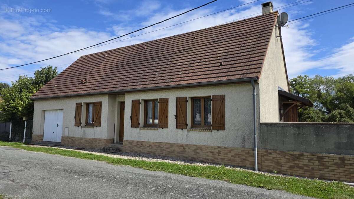 Maison à MILLY-SUR-THERAIN