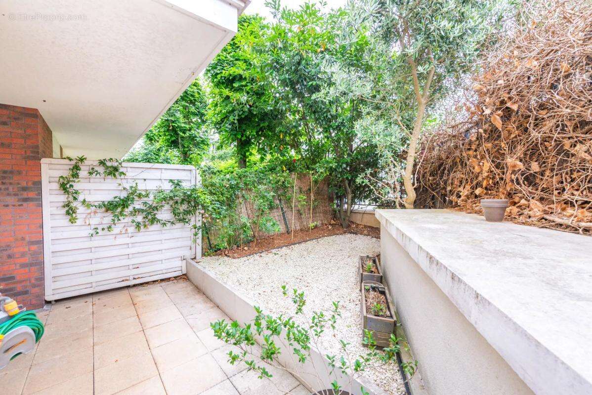Appartement à SURESNES