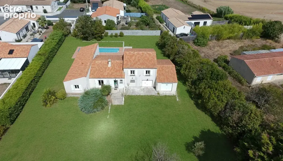 Maison 6 pièces 168 m² à vendre à Yves (17340) - photo 1