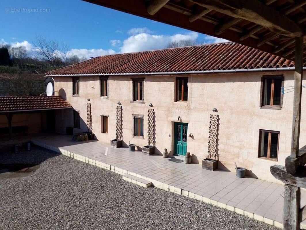 Maison à ARNE