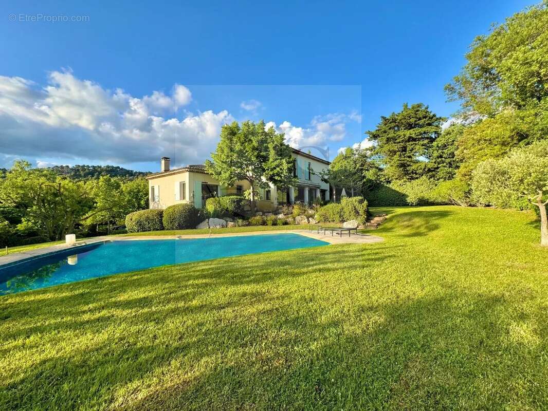 Maison à LE THOLONET