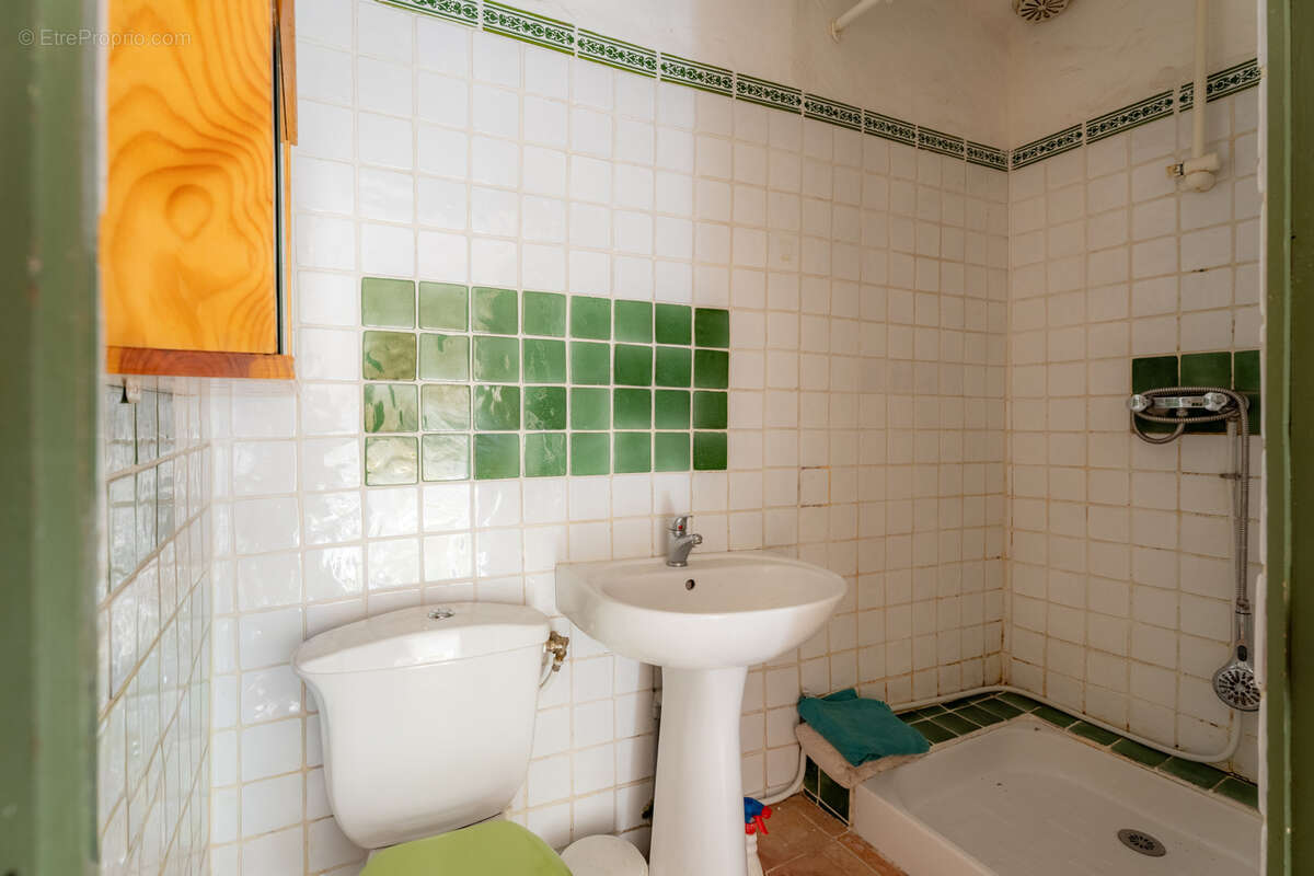 Maison à SIMIANE-COLLONGUE