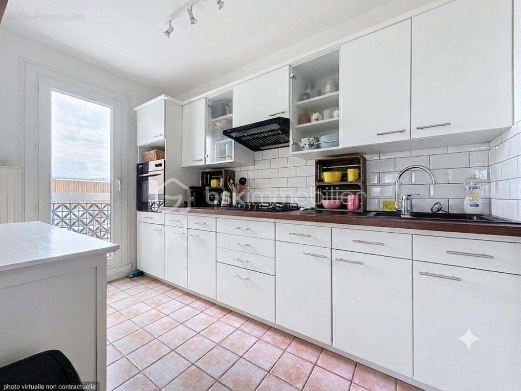 Appartement à EZANVILLE