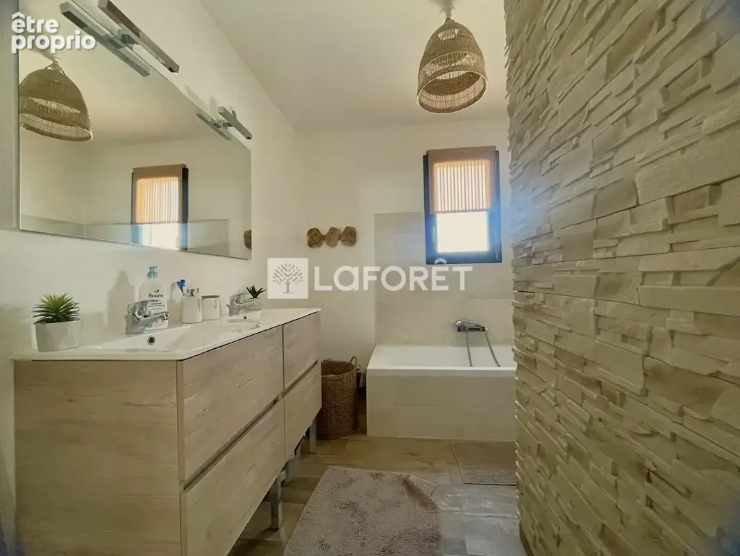 Maison Saint Romain De Benet 4 pièce(s) 110 m2 - photo 10