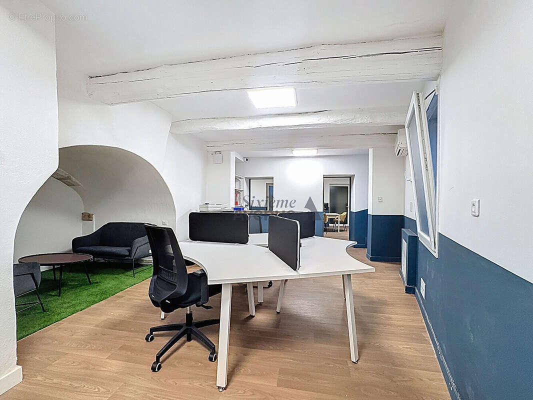 Commerce à SAINT-MATHIEU-DE-TREVIERS