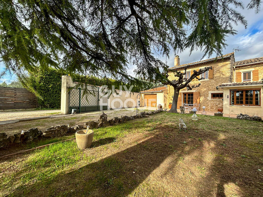 Maison à ROBION