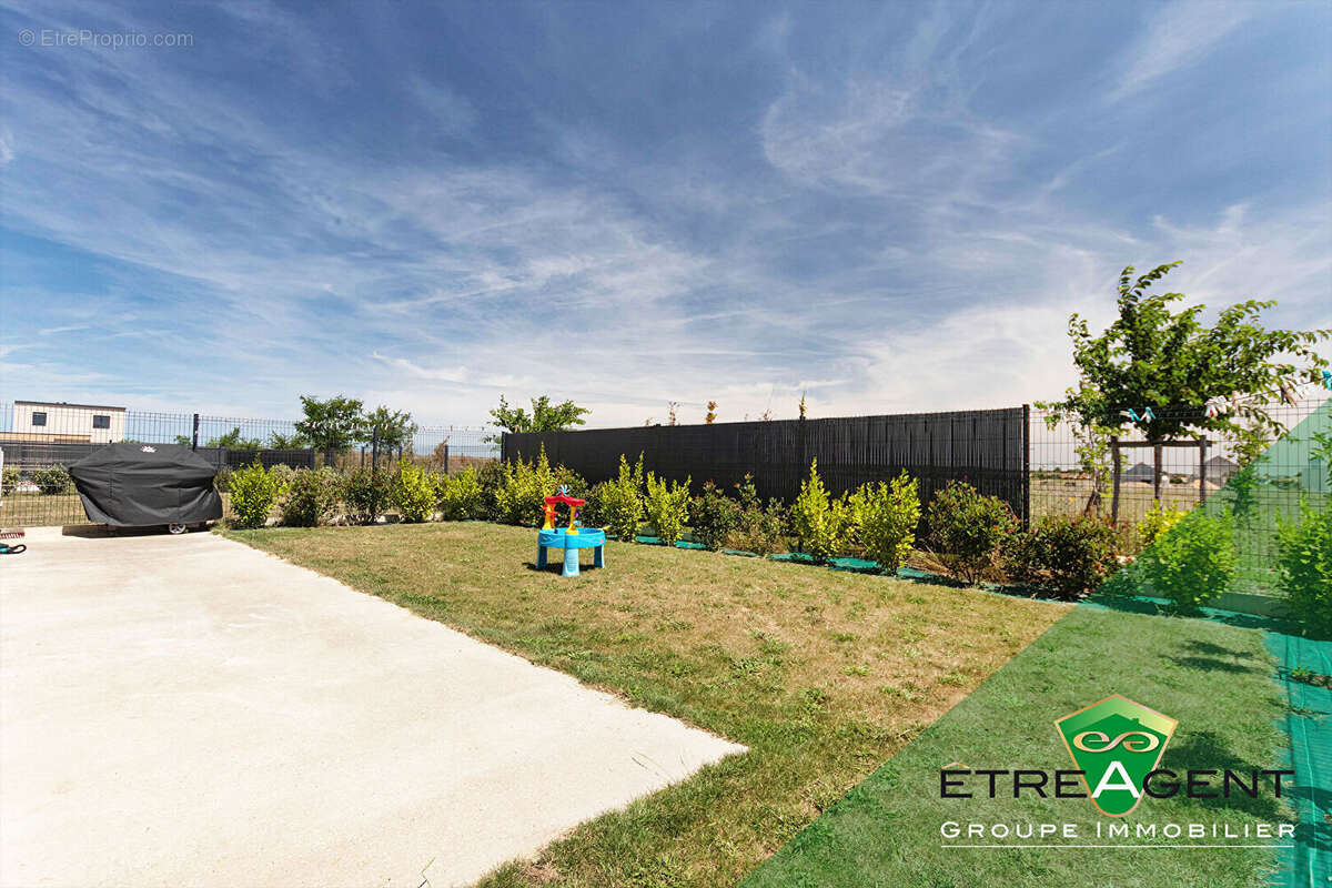 Maison GIBERVILLE - 114 m² - 4 chambres - photo 4