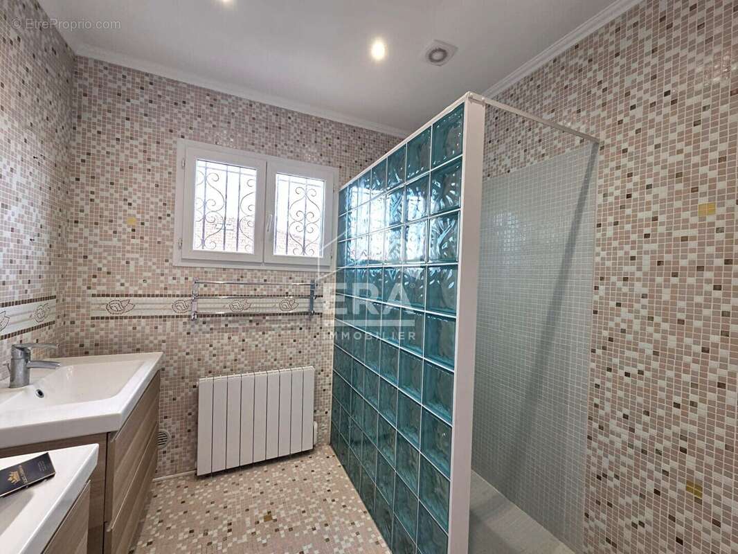 Maison à VILLENEUVE-LOUBET