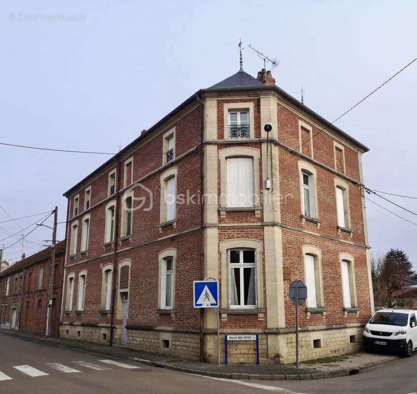 Maison à ECLARON-BRAUCOURT-SAINTE-LIVIERE