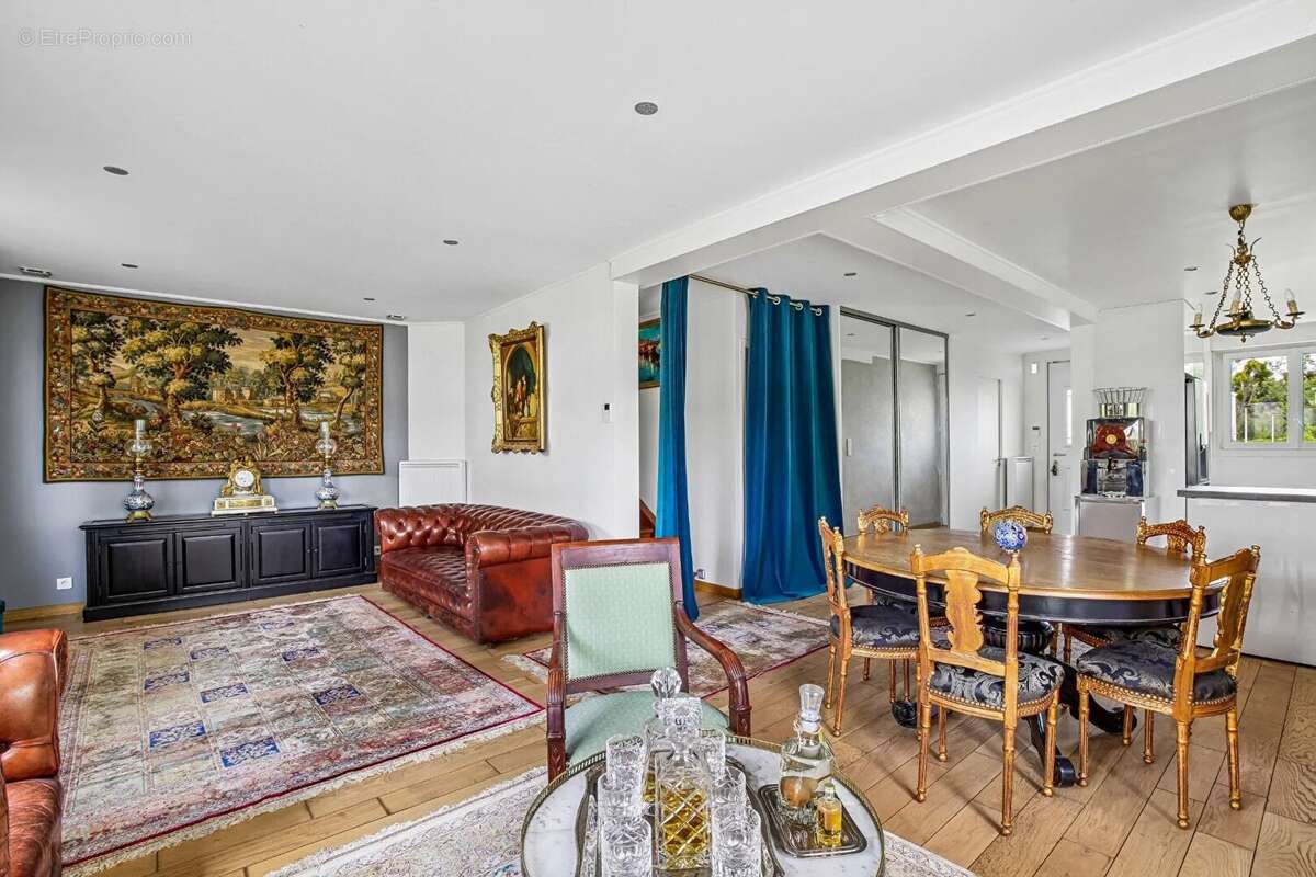 LE PECQ, maison de 215 M2 au sol sur 347 M2 de terrain - photo 8