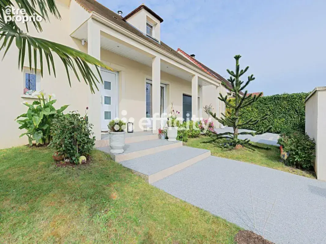 Maison à SERRIS