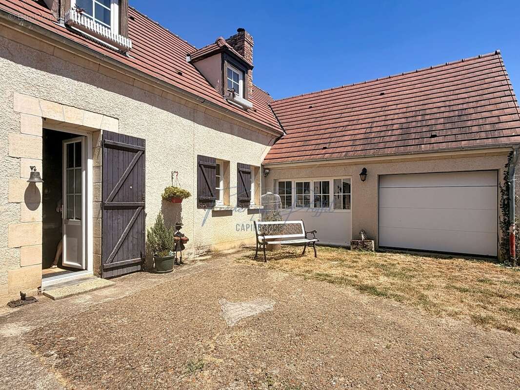  À vendre – Authentique longère de 192 m² à proximité de Clermont - photo 4